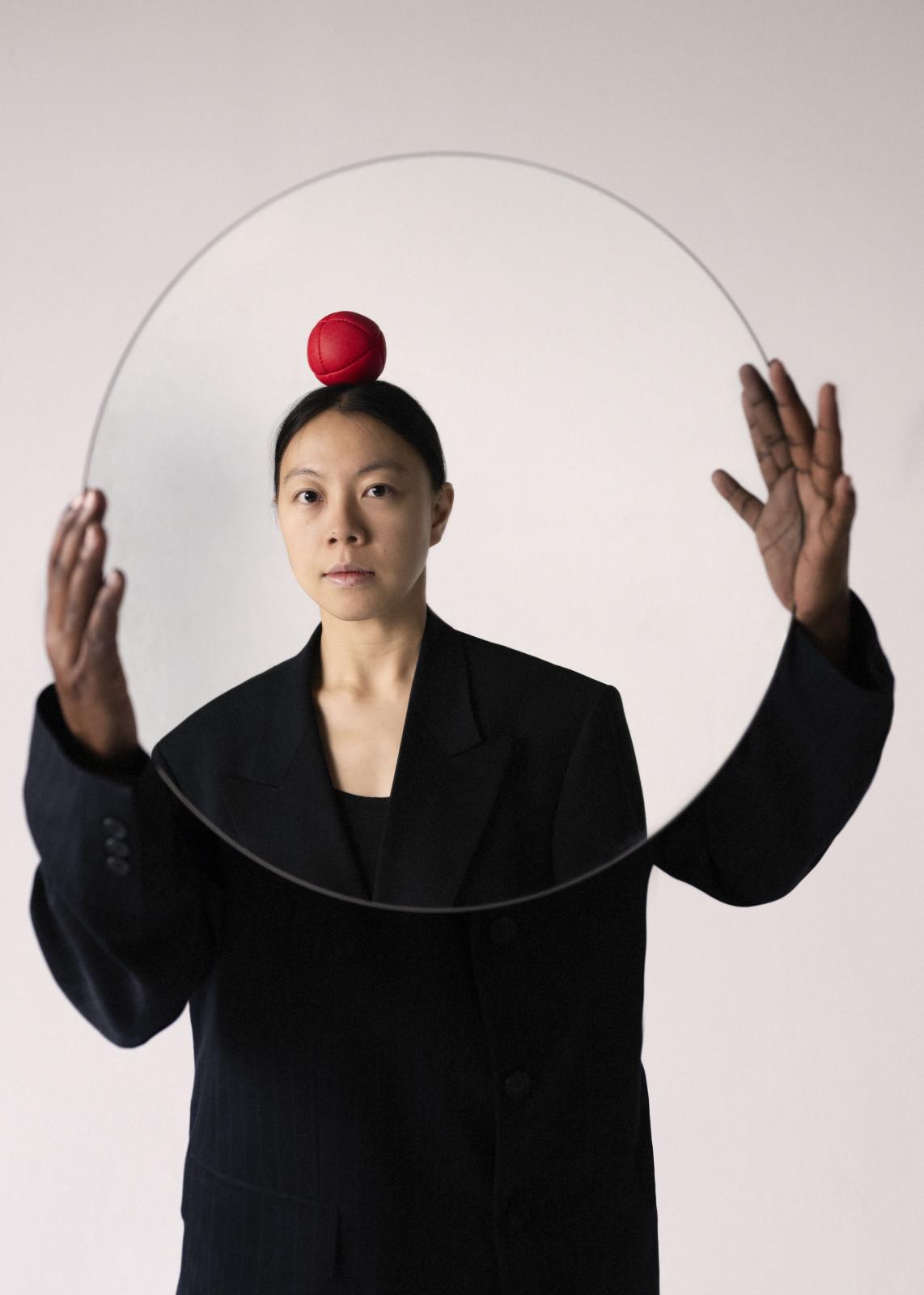 Heka - Gandini Juggling (c) Camilla Greenwell