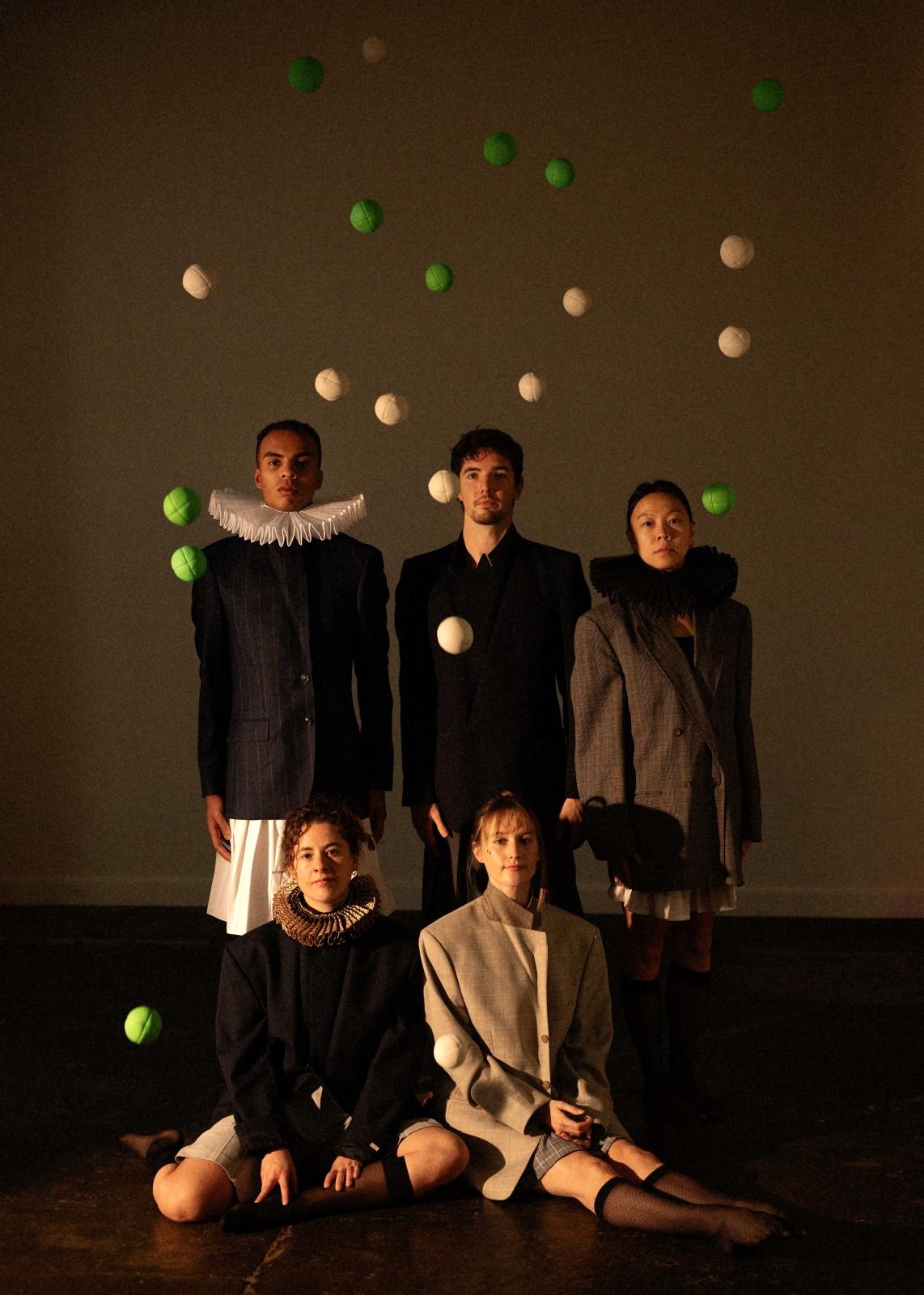 Hot Damn Hannah - Gandini Juggling (c) Camilla Greenwell